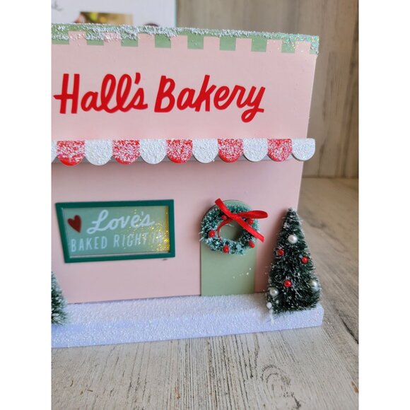 Hallmark‎ Christmas Village Bakery baker house light up Xmas decor - Picture 3 of 8